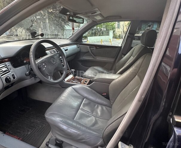 Mercedes E 270 2001, 338,410 km - 2.7 l - Bakı