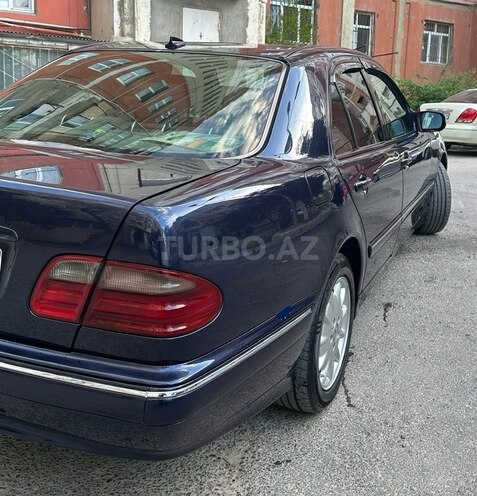 Mercedes E 270 2001, 338,410 km - 2.7 l - Bakı