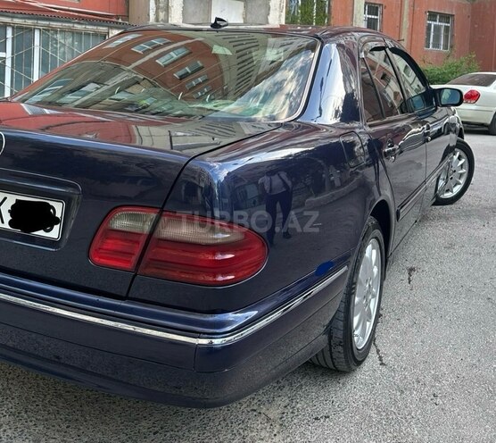 Mercedes E 270 2001, 338,410 km - 2.7 l - Bakı