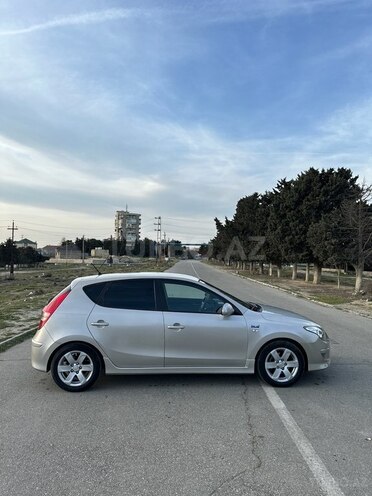 Hyundai i30 2011, 307,000 km - 1.6 л - Bakı