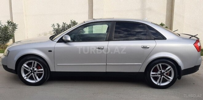Audi A4 2001, 272,800 km - 2.0 l - Bakı