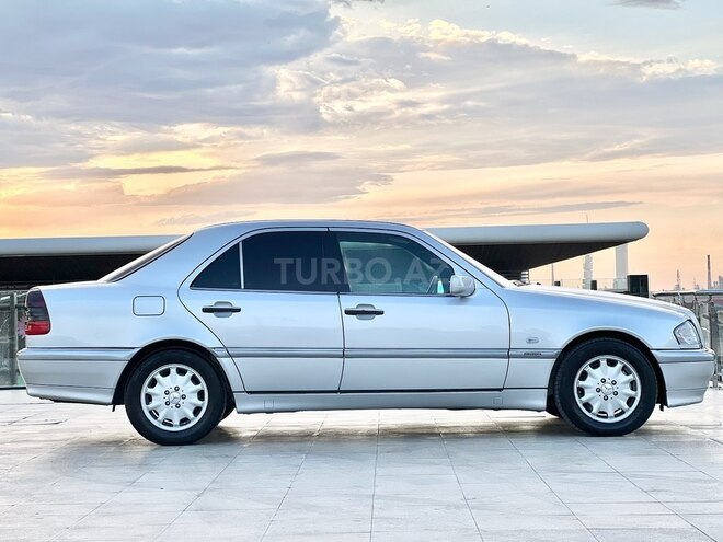 Mercedes C 220 2000, 296,000 km - 2.2 л - Bakı