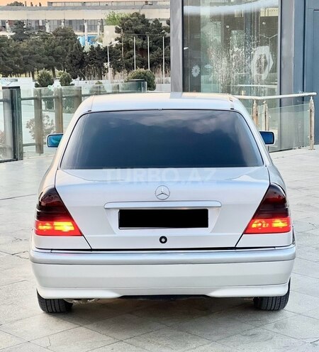 Mercedes C 220 2000, 296,000 km - 2.2 л - Bakı