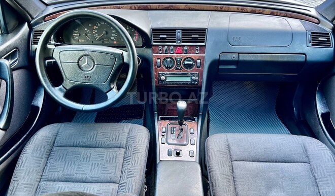 Mercedes C 220 2000, 296,000 km - 2.2 л - Bakı