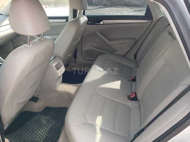 Volkswagen Passat 2014, 160,000 km - 1.8 л - Sumqayıt