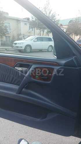 Mercedes E 240 1997, 270,000 km - 2.4 l - Bakı