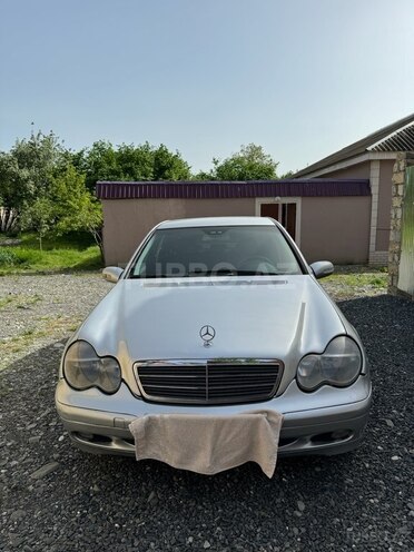 Mercedes C 180 2001, 400,000 km - 2.0 l - Qəbələ
