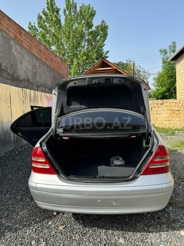 Mercedes C 180 2001, 400,000 km - 2.0 l - Qəbələ