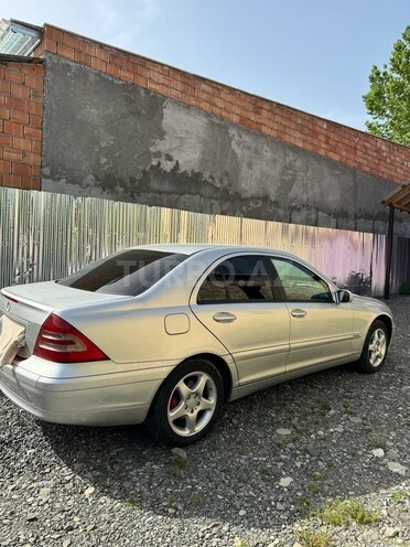 Mercedes C 180 2001, 400,000 km - 2.0 l - Qəbələ