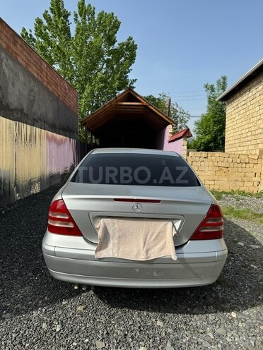 Mercedes C 180 2001, 400,000 km - 2.0 l - Qəbələ