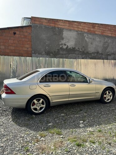 Mercedes C 180 2001, 400,000 km - 2.0 l - Qəbələ