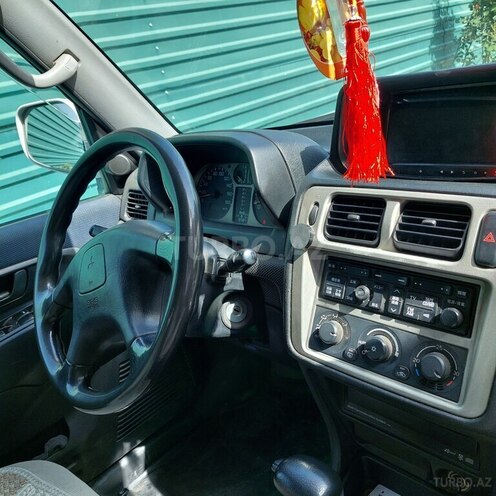 Mitsubishi Pajero io 2000, 290,693 km - 1.8 l - Bərdə