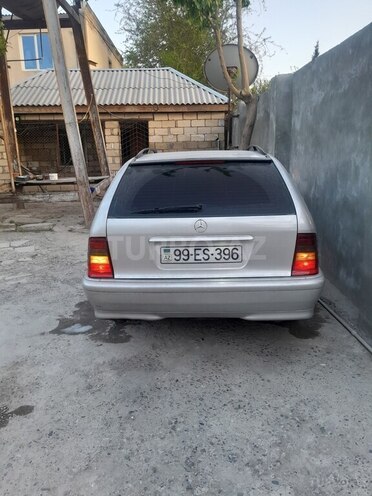 Mercedes C 200 d 2000, 295,021 km - 2.2 l - Salyan