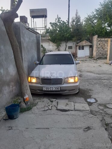 Mercedes C 200 d 2000, 295,021 km - 2.2 l - Salyan