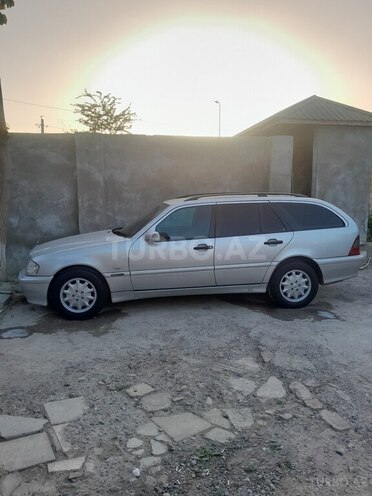 Mercedes C 200 d 2000, 295,021 km - 2.2 l - Salyan