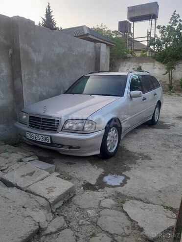Mercedes C 200 d 2000, 295,021 km - 2.2 l - Salyan