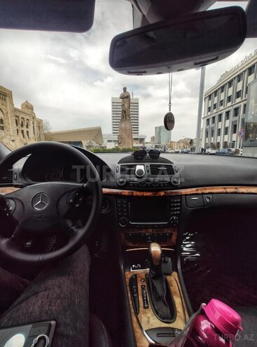 Mercedes E 320 2003, 290,000 km - 3.2 l - Gəncə