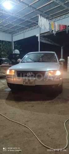 Volkswagen Passat 2002, 412,379 km - 1.8 l - Saatlı