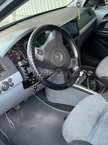 Opel Astra 2006, 287,000 km - 1.3 l - Bakı