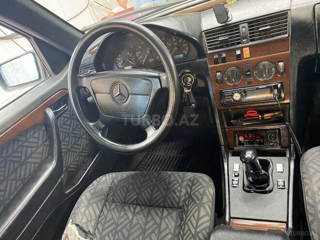 Mercedes C 220 1994, 250,000 km - 2.2 л - Bakı