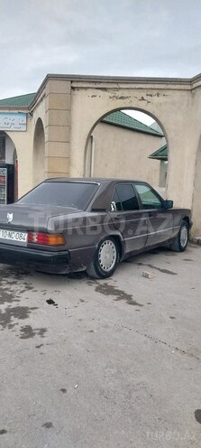Mercedes 190