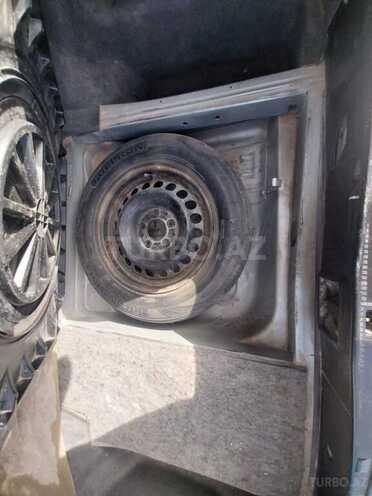 Mercedes E 220 1994, 245,000 km - 2.2 l - Gəncə