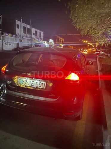 Ford Focus 2015, 260,000 km - 1.6 л - Bakı