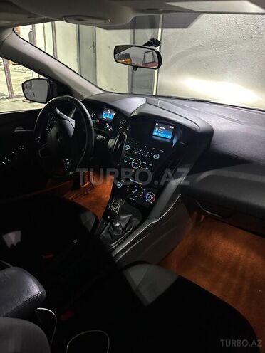 Ford Focus 2015, 260,000 km - 1.6 л - Bakı