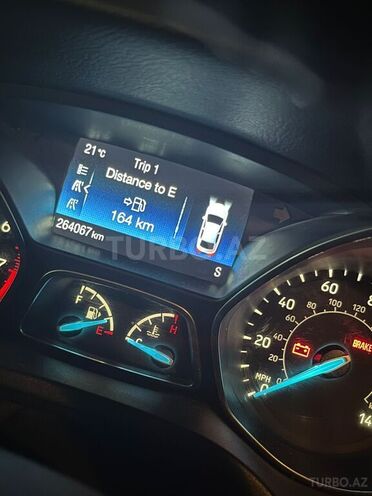 Ford Focus 2015, 260,000 km - 1.6 л - Bakı