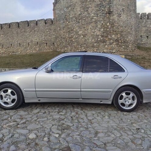 Mercedes E 220 2000, 428,963 km - 2.2 l - Oğuz