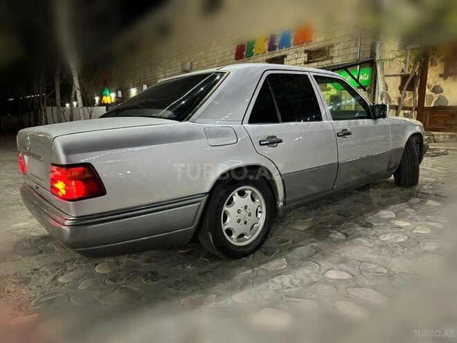 Mercedes E 200 1994, 400,000 km - 2.0 l - Sabirabad