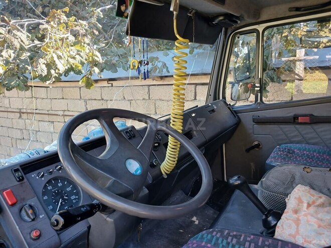 Mercedes 709 D 1993, 490,000 km - 4.3 l - Qəbələ