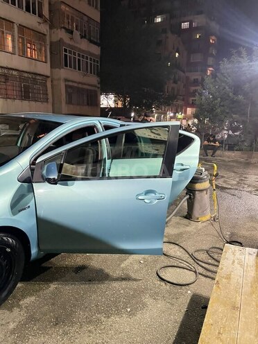 Toyota Prius C 2012, 183,547 km - 1.5 l - Bakı