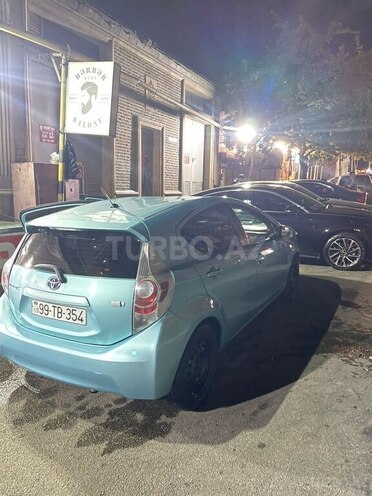 Toyota Prius C 2012, 183,547 km - 1.5 l - Bakı