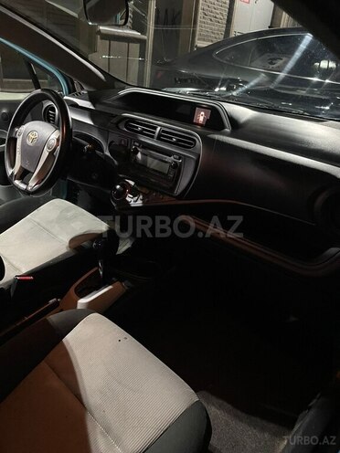 Toyota Prius C 2012, 183,547 km - 1.5 l - Bakı