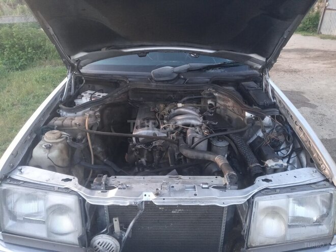 Mercedes E 200 1990, 458,700 km - 2.0 l - Lənkəran