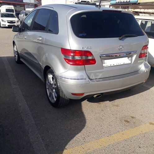 Mercedes B 180 2009, 110,000 km - 1.7 l - Bakı