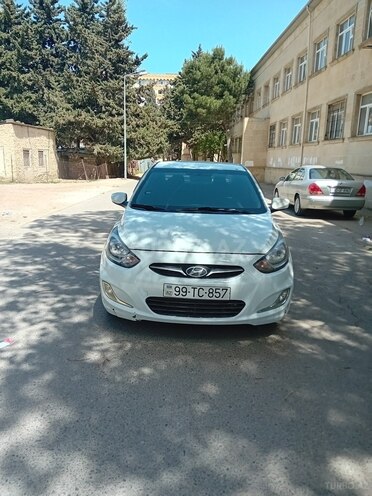 Hyundai Accent 2011, 251,000 km - 1.4 л - Bakı