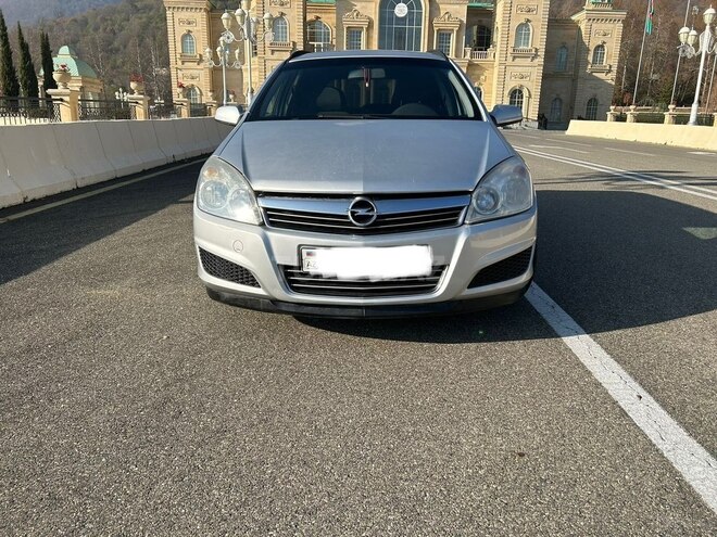 Opel Astra 2007, 250,000 km - 2.0 l - Qəbələ
