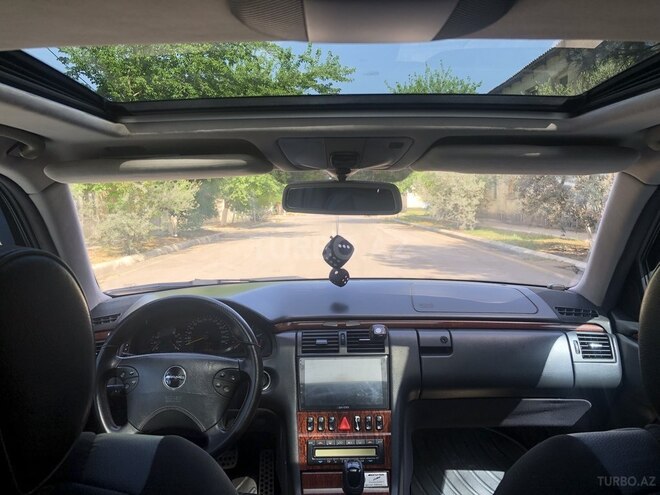 Mercedes E 280 2000, 290,530 km - 2.8 l - Salyan