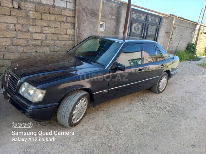Mercedes E 220 1994, 486,725 km - 2.2 l - Bakı
