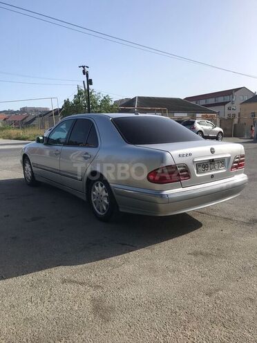 Mercedes E 200 d 2001, 438,000 km - 2.0 l - Bakı
