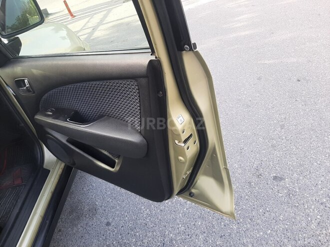 Mitsubishi Airtrek 2002, 300,064 km - 2.0 l - Bakı