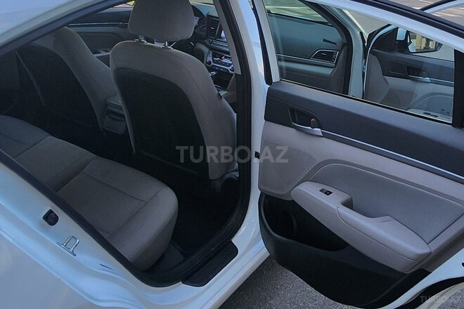 Hyundai Elantra 2016, 65,000 km - 2.0 l - Bakı