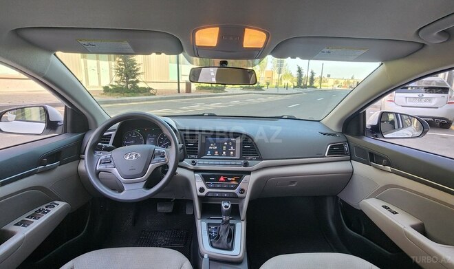 Hyundai Elantra 2016, 65,000 km - 2.0 l - Bakı