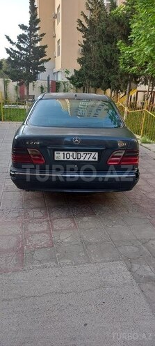 Mercedes E 270 2000, 360,000 km - 2.7 л - Bakı