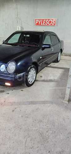 Mercedes E 240 1997, 305,082 km - 2.4 l - Bakı