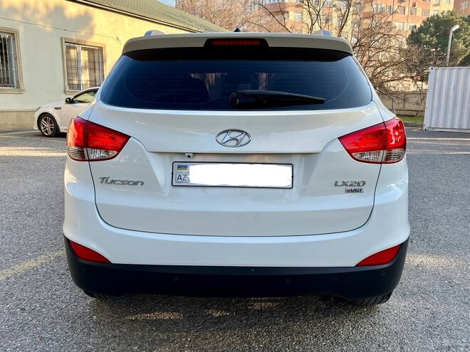 Hyundai Tucson 2011, 195,600 km - 2.0 л - Bakı