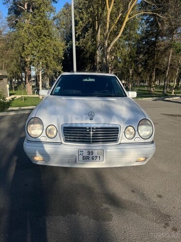 Mercedes E 240 1999, 205,000 km - 2.4 l - Xaçmaz