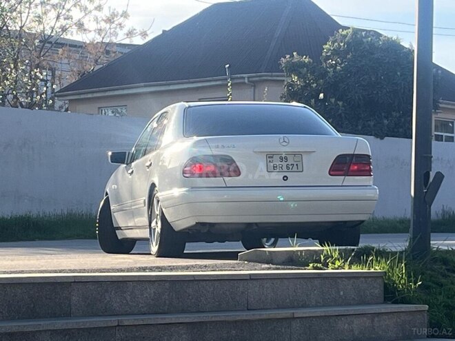 Mercedes E 240 1999, 205,000 km - 2.4 l - Xaçmaz